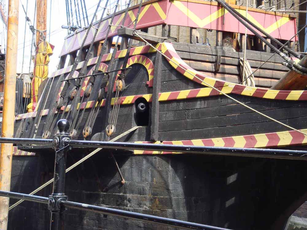 goldenhind-05